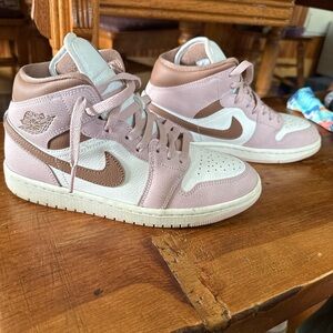 Nike High-Top Sneakers in Pink and Brown